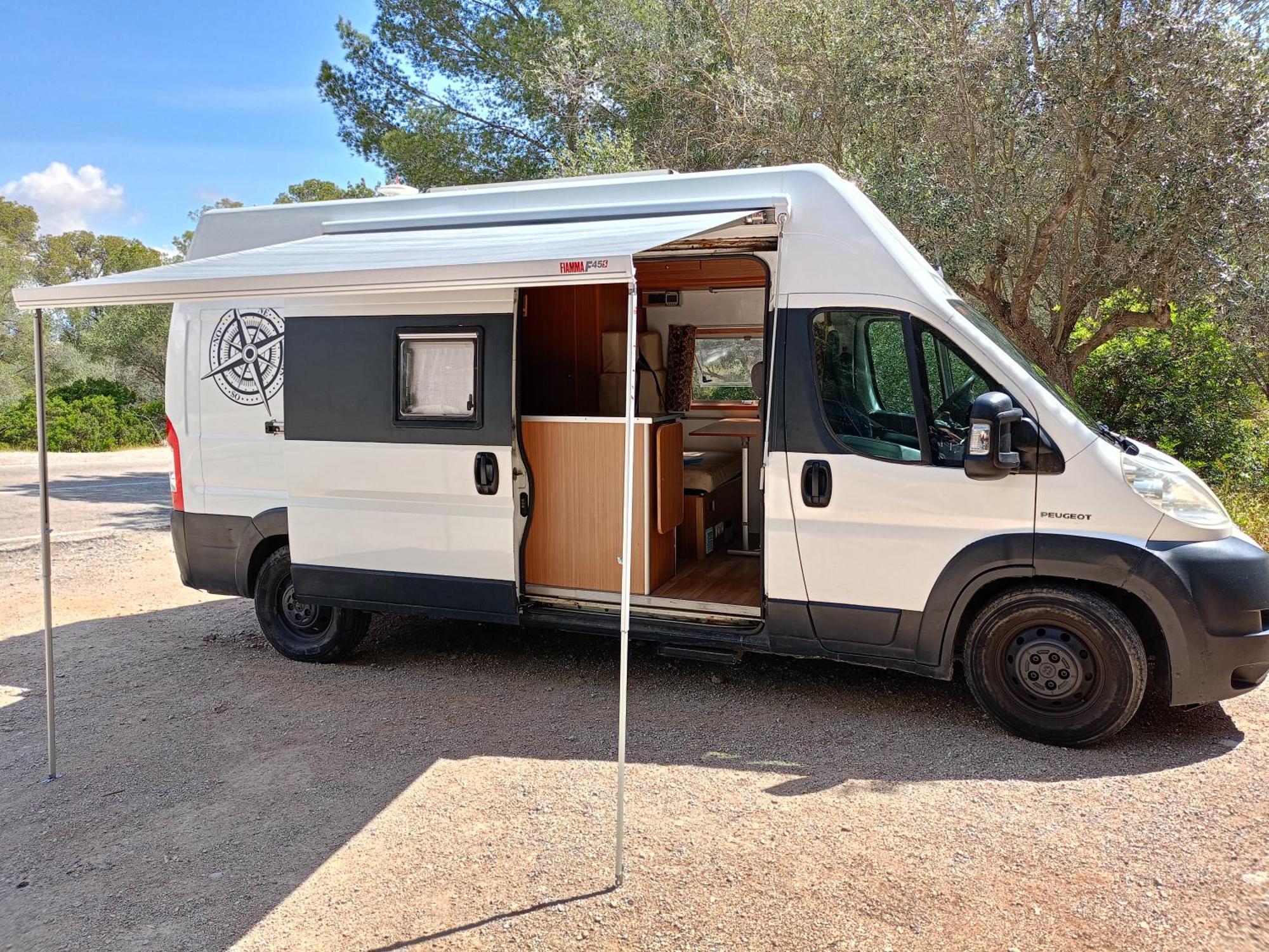 Furgoneta Camper Gran Volumen Campingplatz Palma